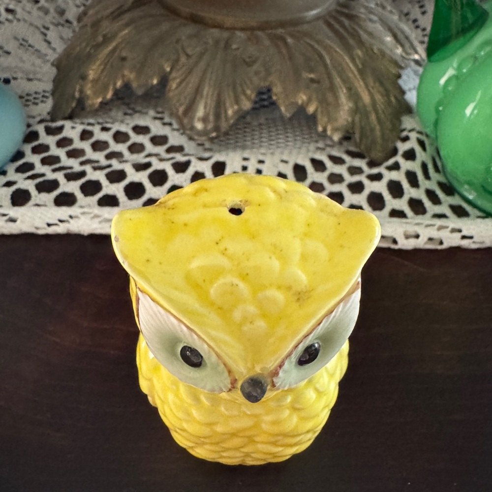 Vintage Yellow Owl Salt Shaker – Made in Japan - Picture 2 of 4
